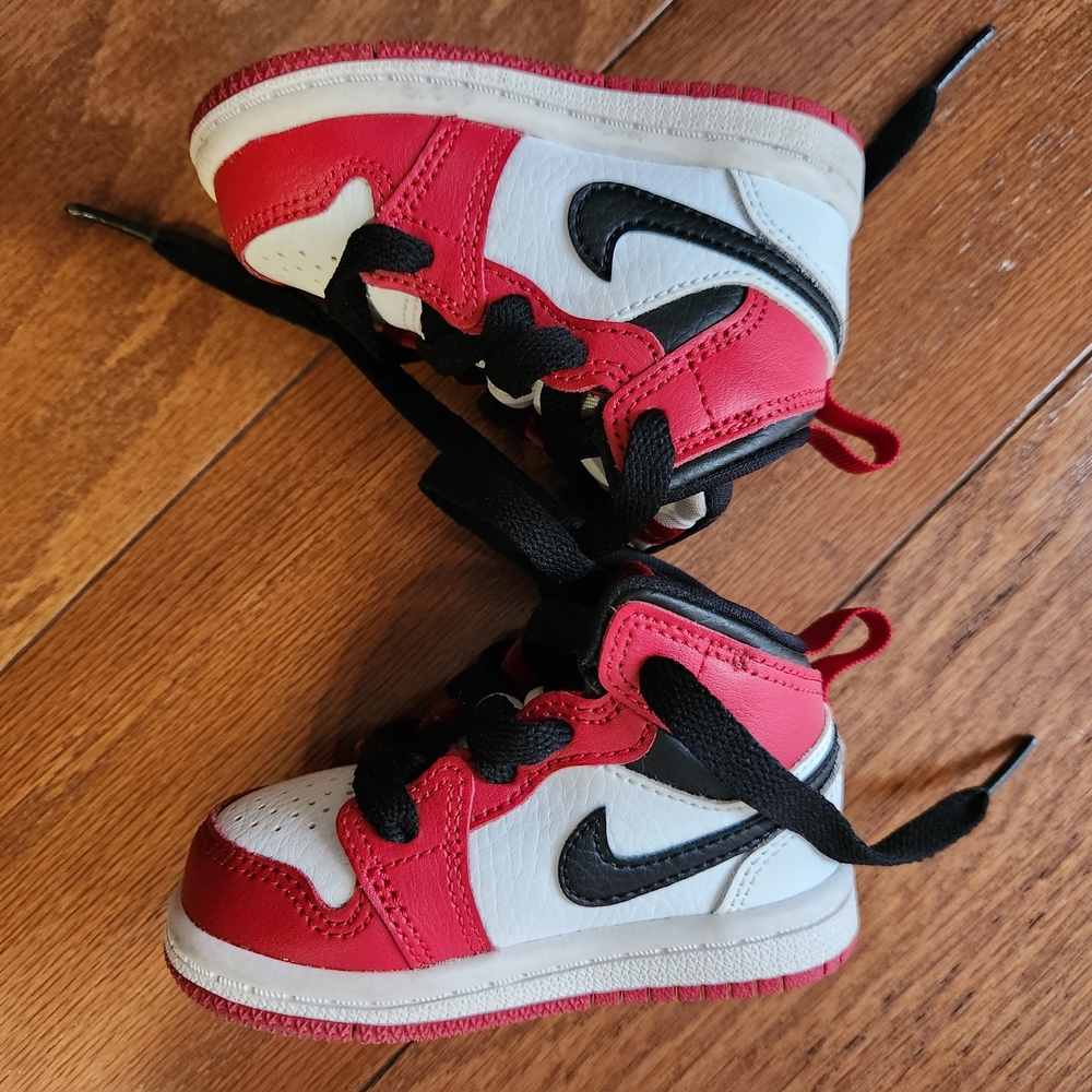 Nike Air Jordan Toddler/Kids Red and White Sneakers